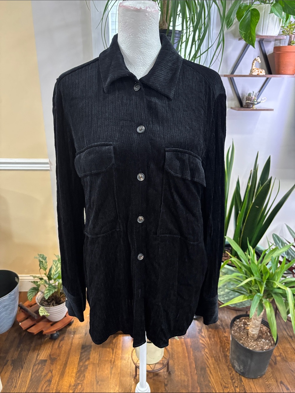 Zara oversized Black Corduroy Button-Up Shirt size XS